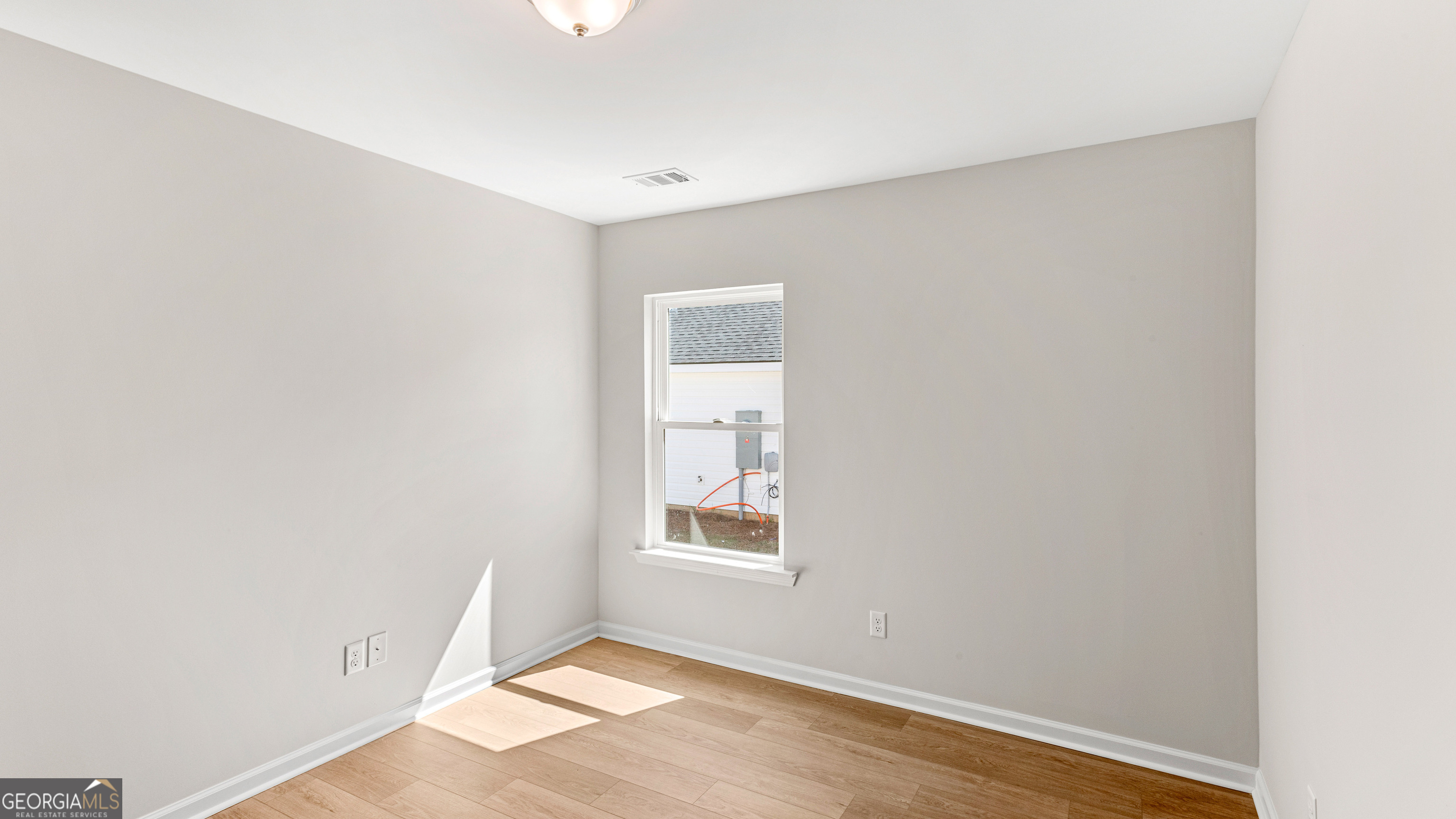 303 Somera LN