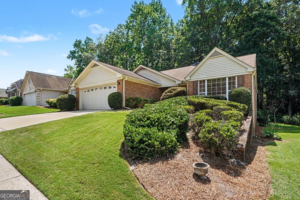 Photo of 150 Stratford Way, Fayetteville, GA 30214 (MLS # 10878566)