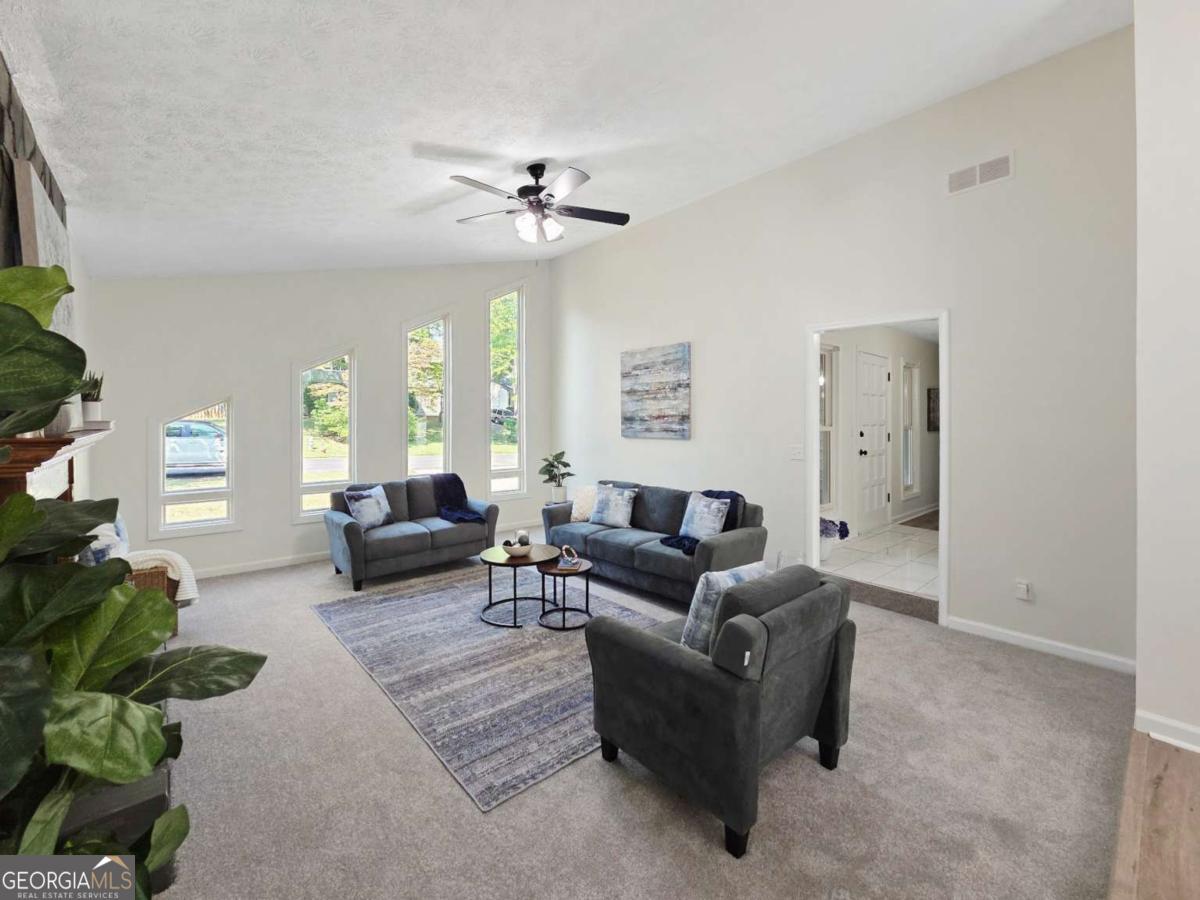 2810 Creekwood LN