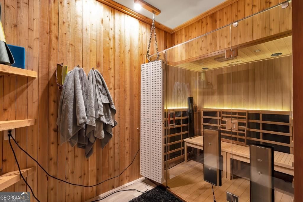 Atlanta Country Club - Residential