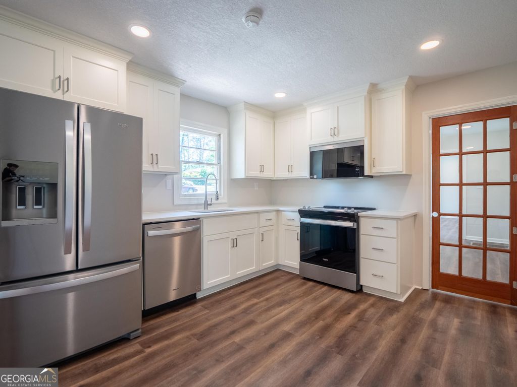 Photo of 2102 Park Lane, Valdosta, GA 31602 (MLS # 10649552)