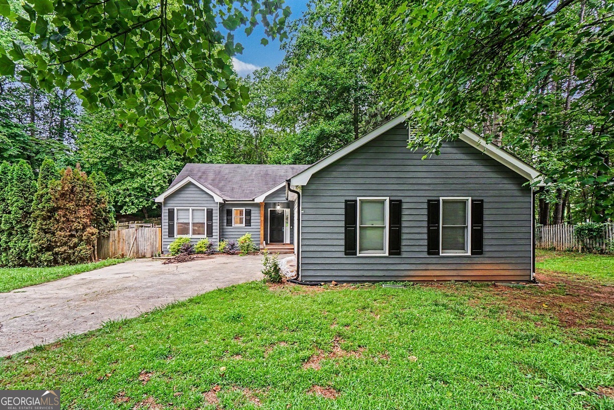 597 Cedarcrest RD