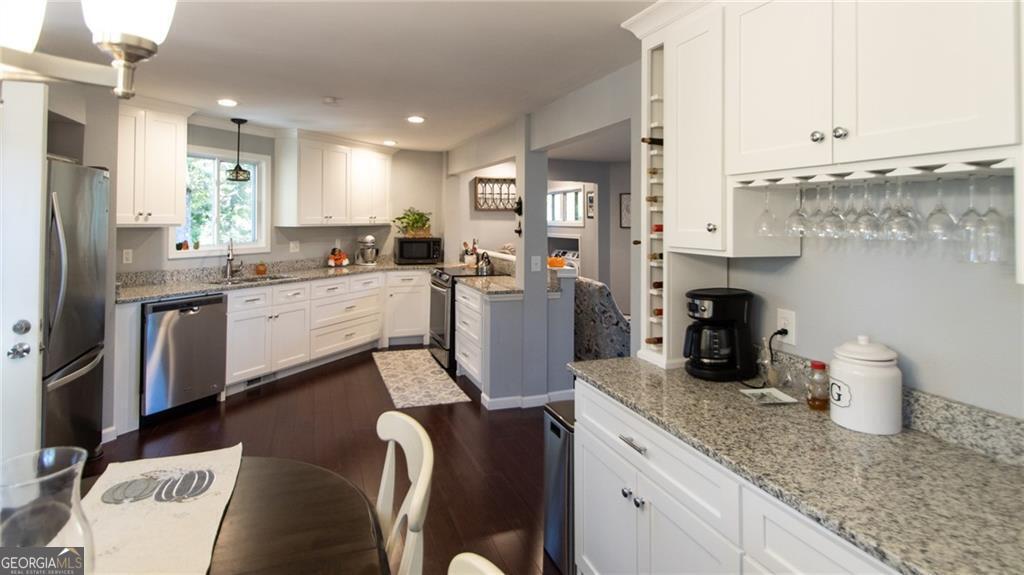 354 Chickasaw DR