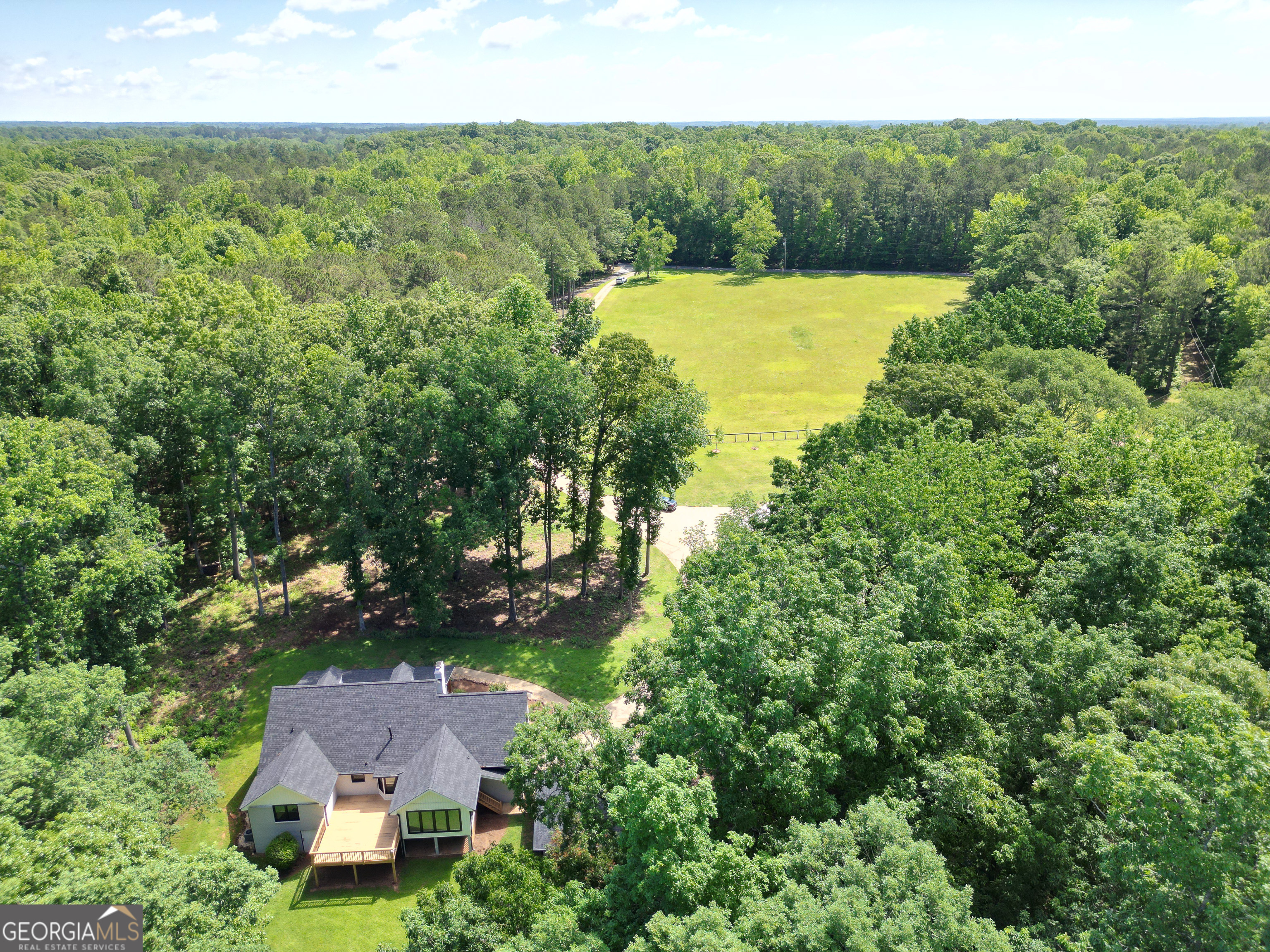 1572 Hines RD