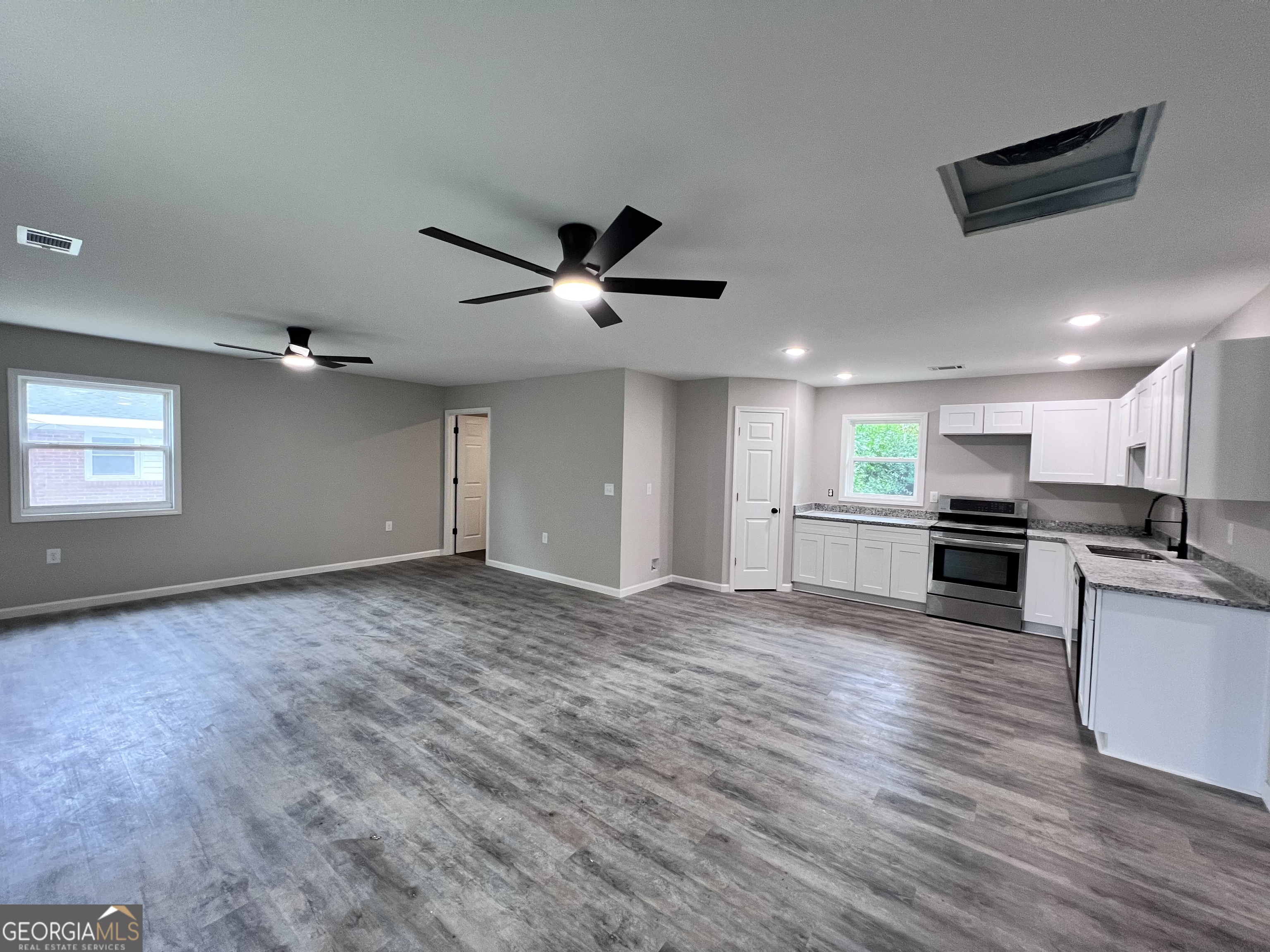 111 Susan DR