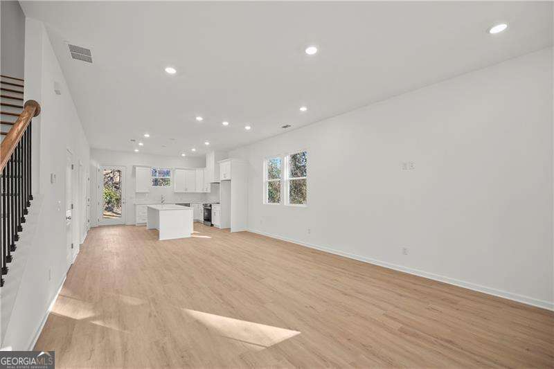 2126 Burroughs AVE SE