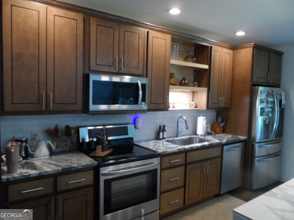 Photo of 1213 Van Allen Mews NW MEWS, Atlanta, GA 30318 (MLS # 10766617)