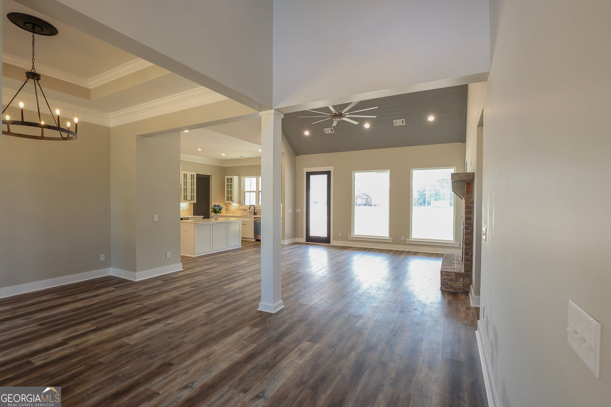1049 Mccall RD