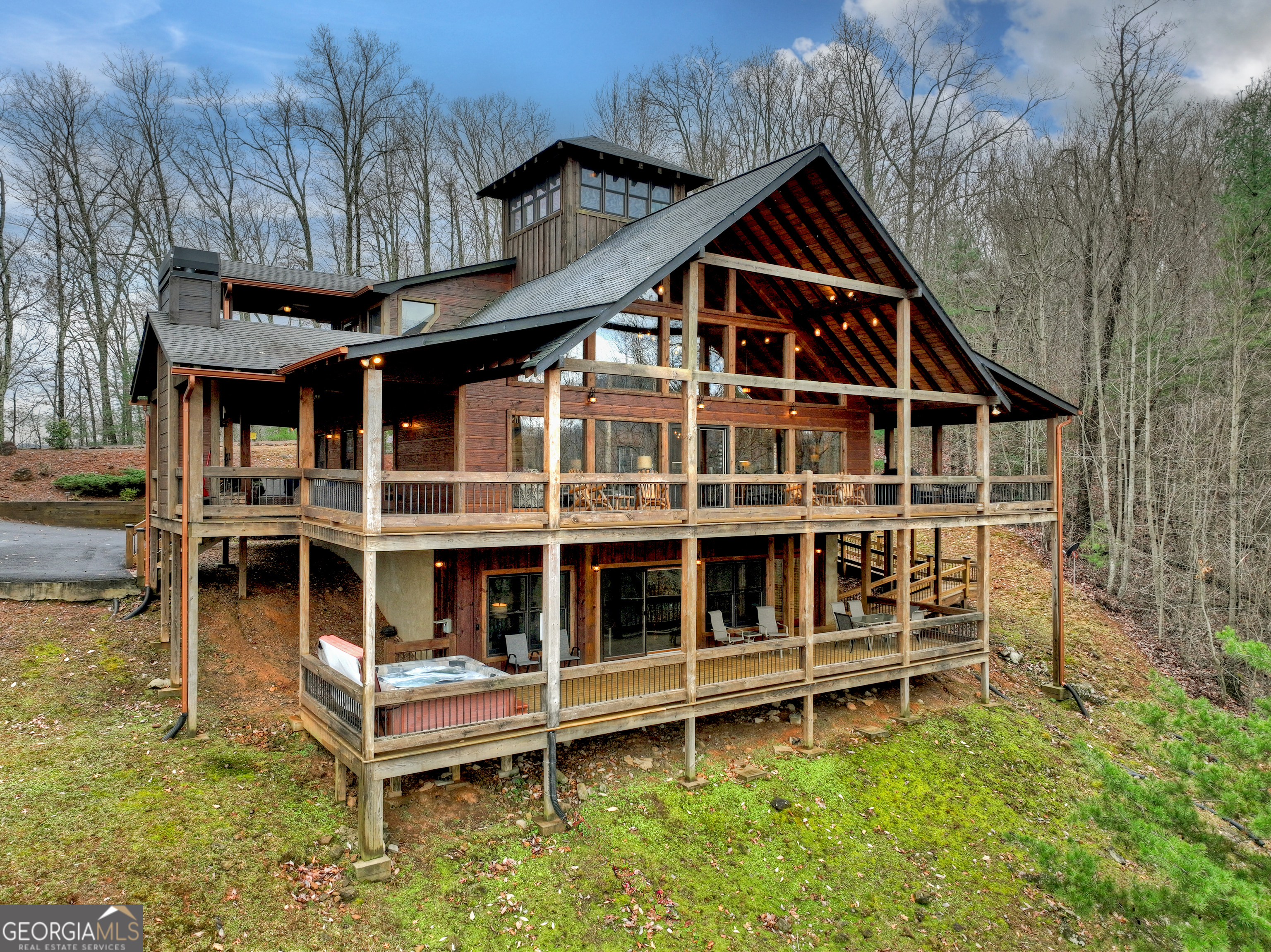 904 Raccoon RD