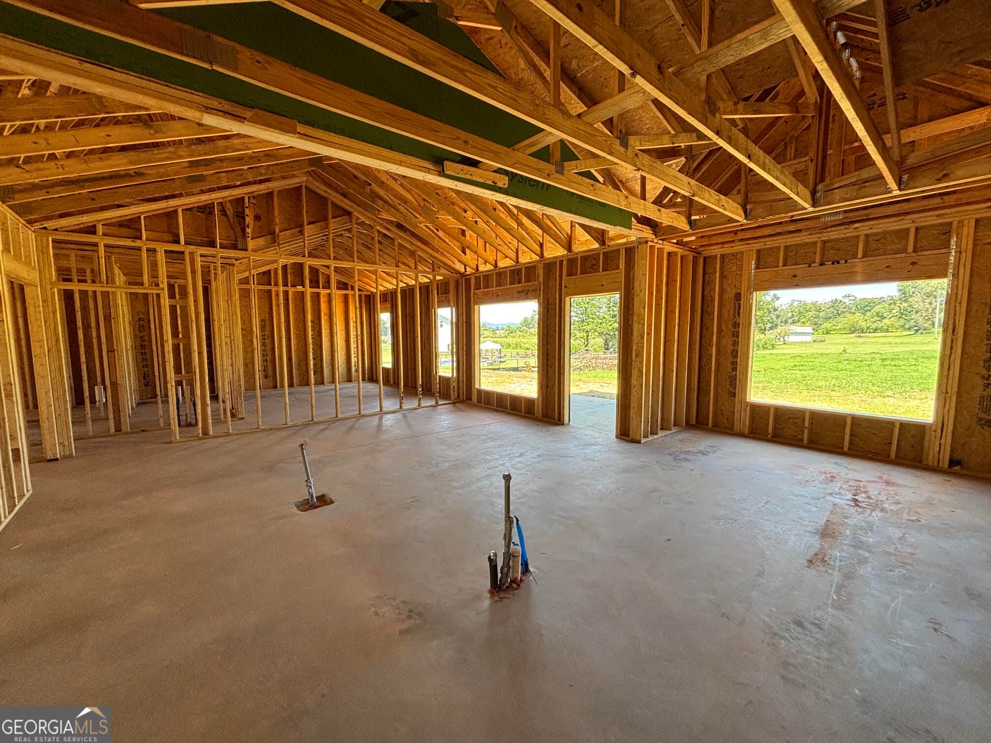 145 Foothills DR