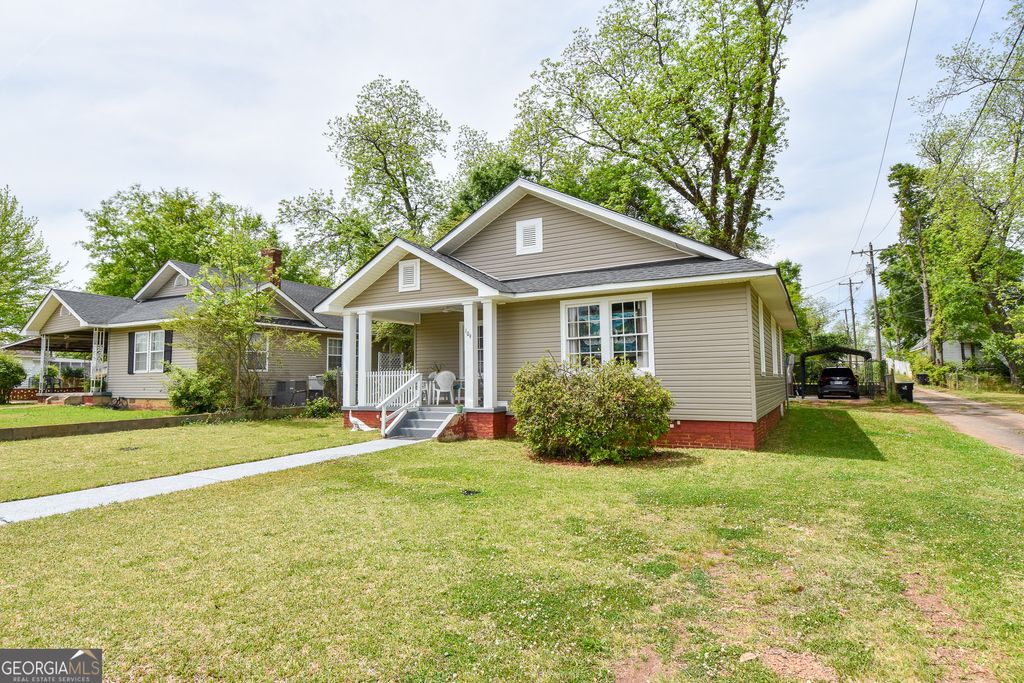 Photo of 109 C Street SE, Thomaston, GA 30286 (MLS # 10731352)