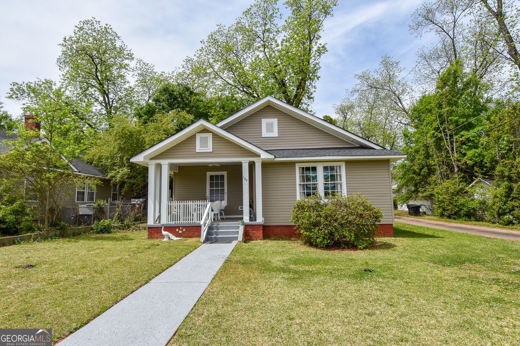 Photo of 109 C Street SE, Thomaston, GA 30286 (MLS # 10731352)