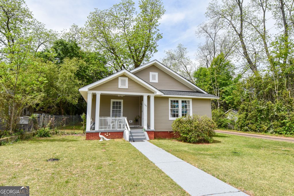 Photo of 109 C Street SE, Thomaston, GA 30286 (MLS # 10731352)