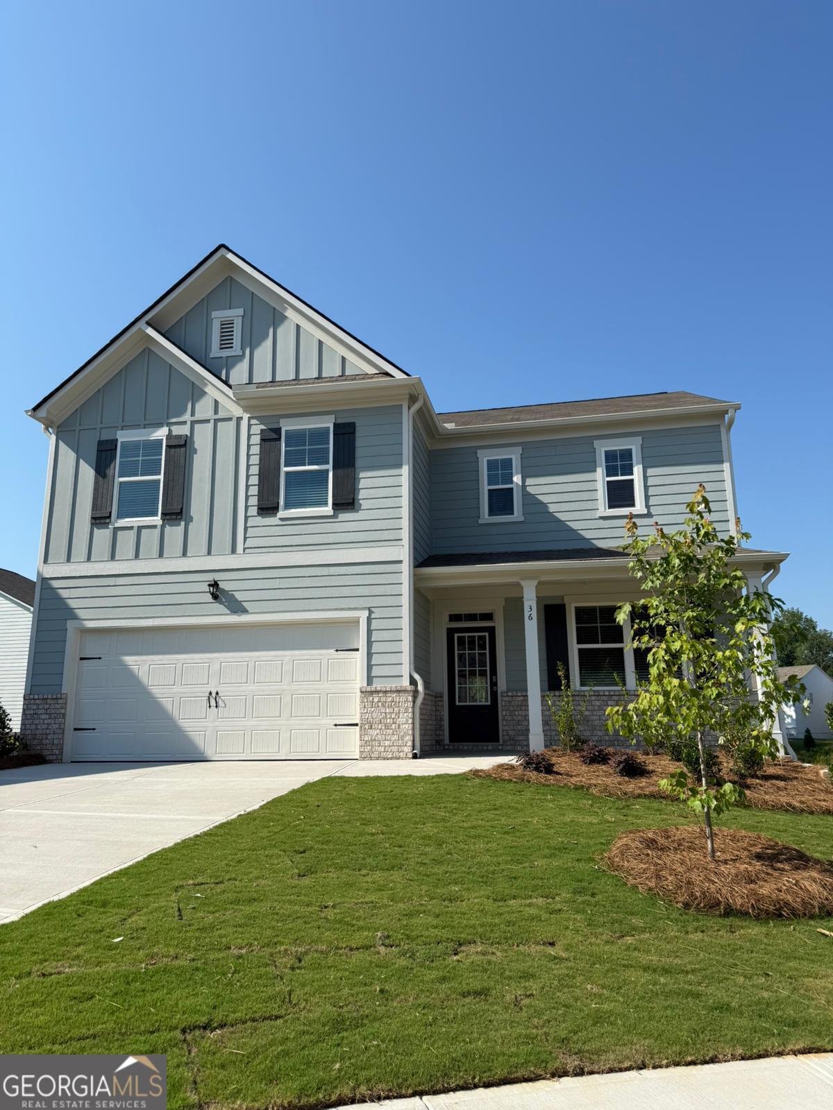Discover the charm of Braselton Village with this spacious 4BR/2.5BA Galen floorplan for lease! Featuring an open-concept kitchen with granite countertops, stainless steel appliances, and a large island overlooking the family room with fireplace. Upstairs, enjoy a private owner's suite with walk-in closet, dual vanity, soaking tub & shower, plus generous secondary bedrooms. Community amenities include clubhouse, 3 pools, playground, tennis & pickleball courts. Perfectly located near I-85, Chateau Elan, Publix, and more. Available now - contact the listing agent today to schedule your tour!