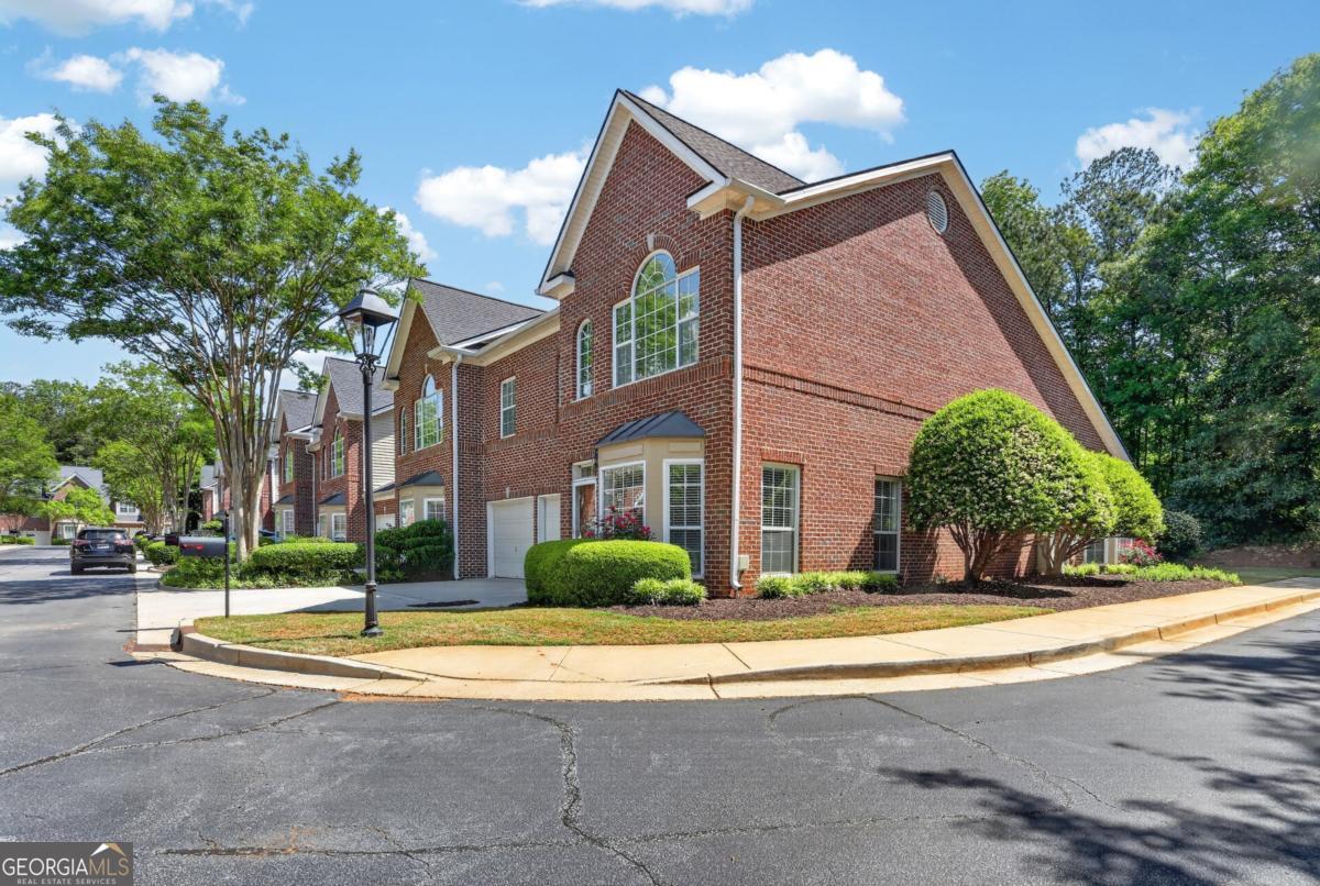 8000 Lexington DR