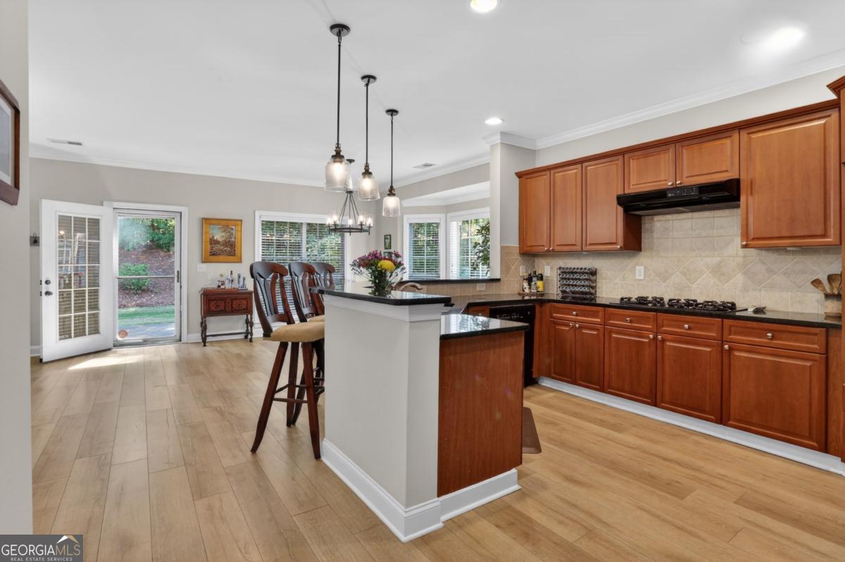 8000 Lexington DR