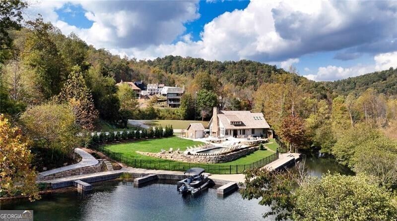 130 Cove View LN