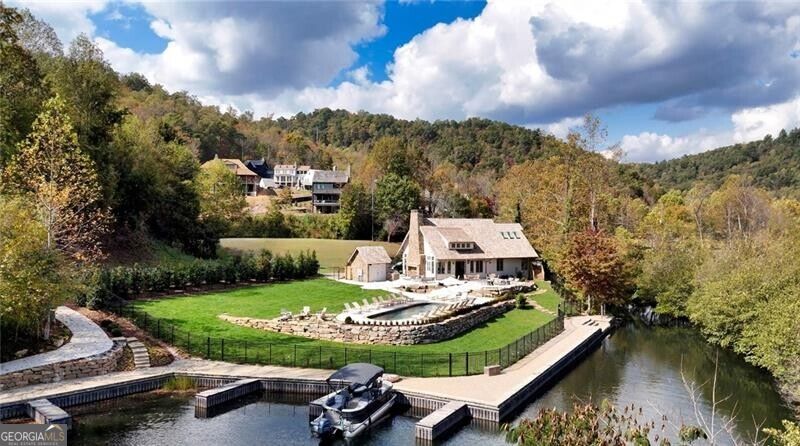 130 Cove View LN