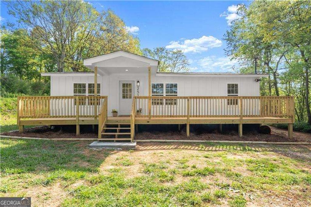 Photo of 251 Road 3 South SW, Cartersville, GA 30120 (MLS # 10730812)