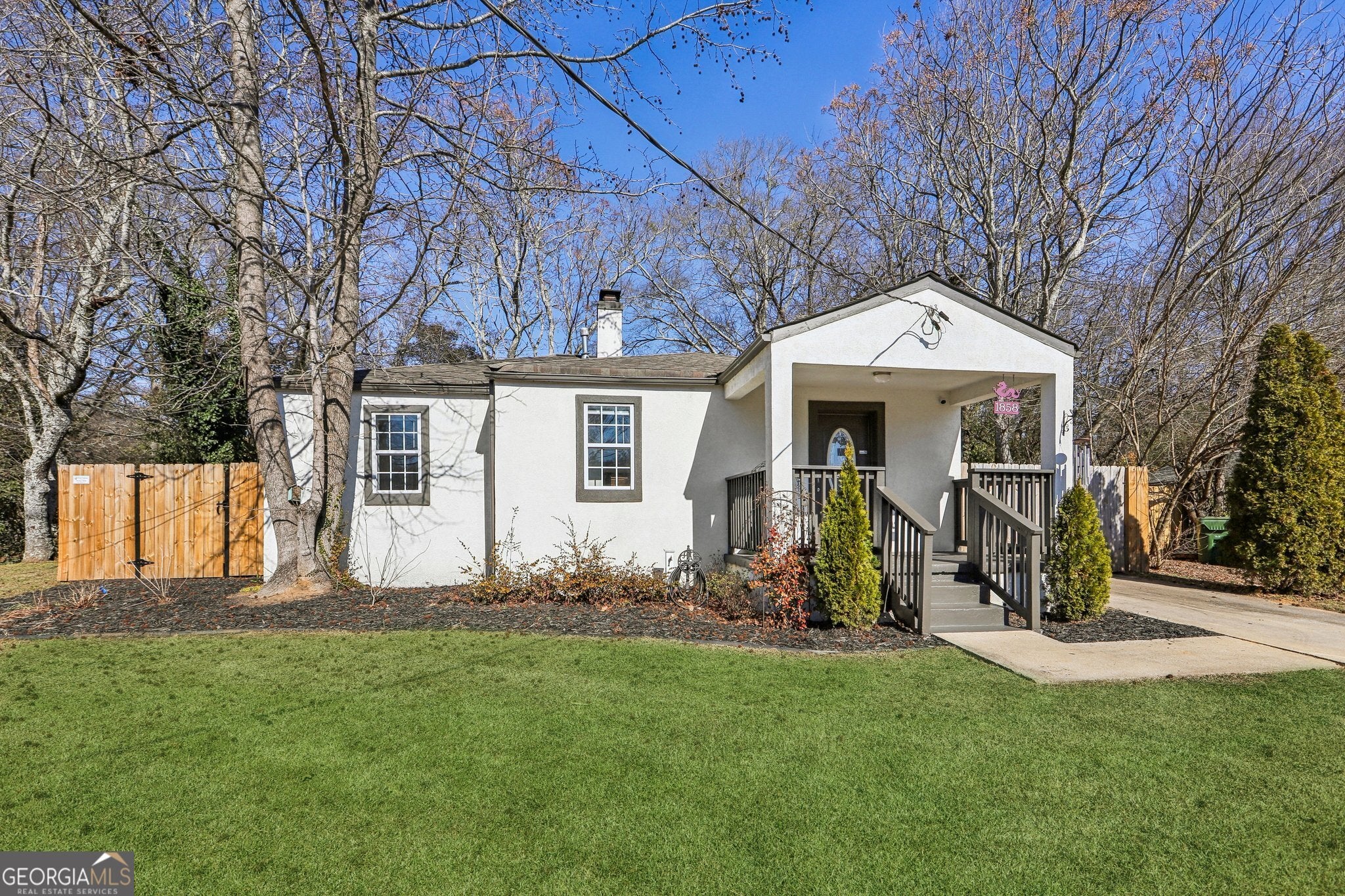 1858 Flat Shoals RD SE