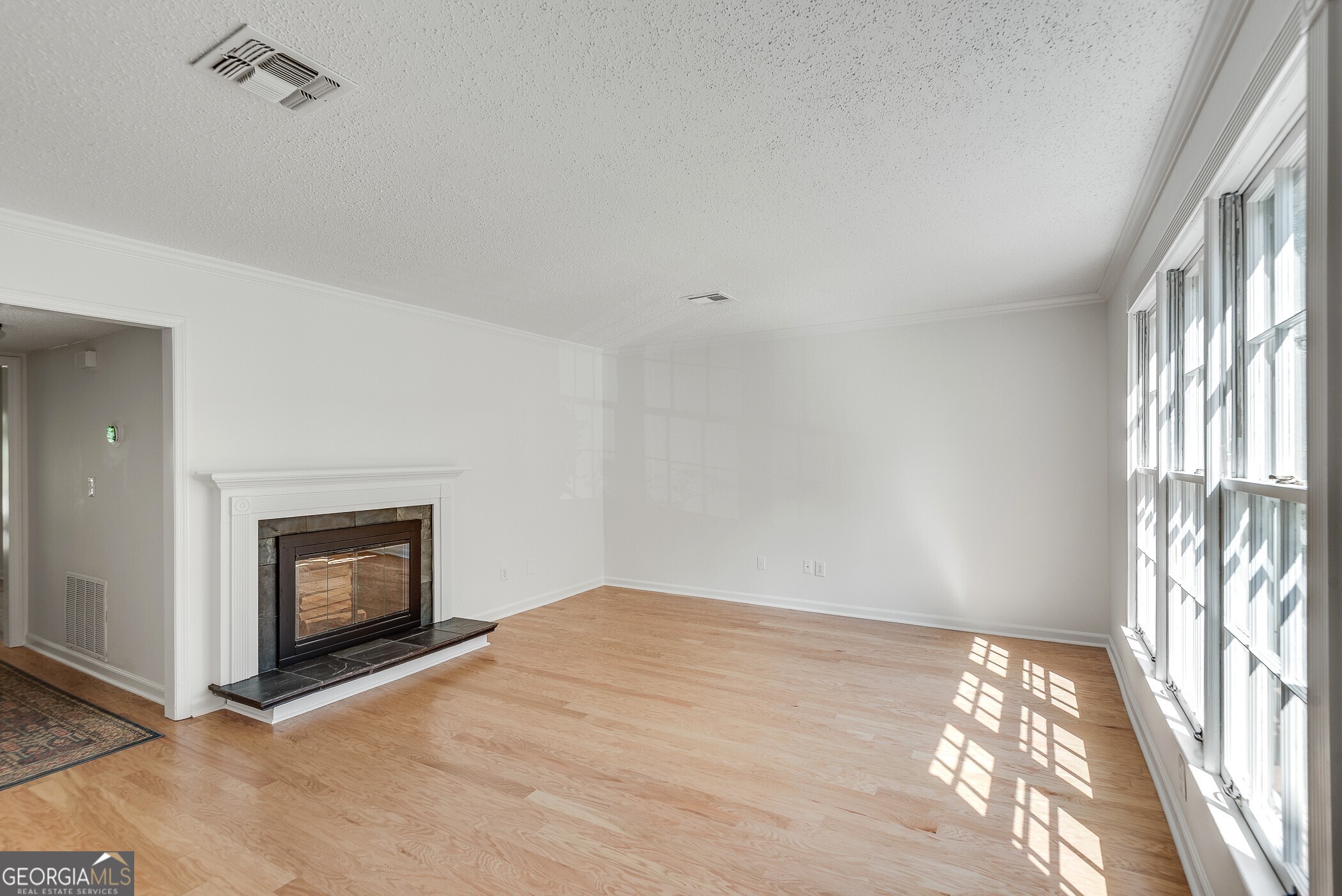 2474 Northlake CT NE