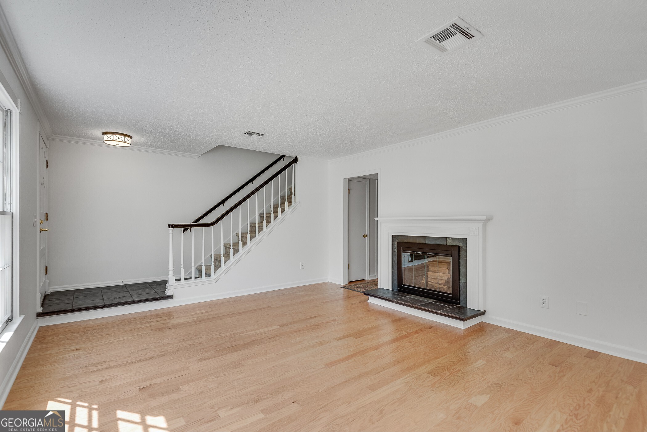 2474 Northlake CT NE