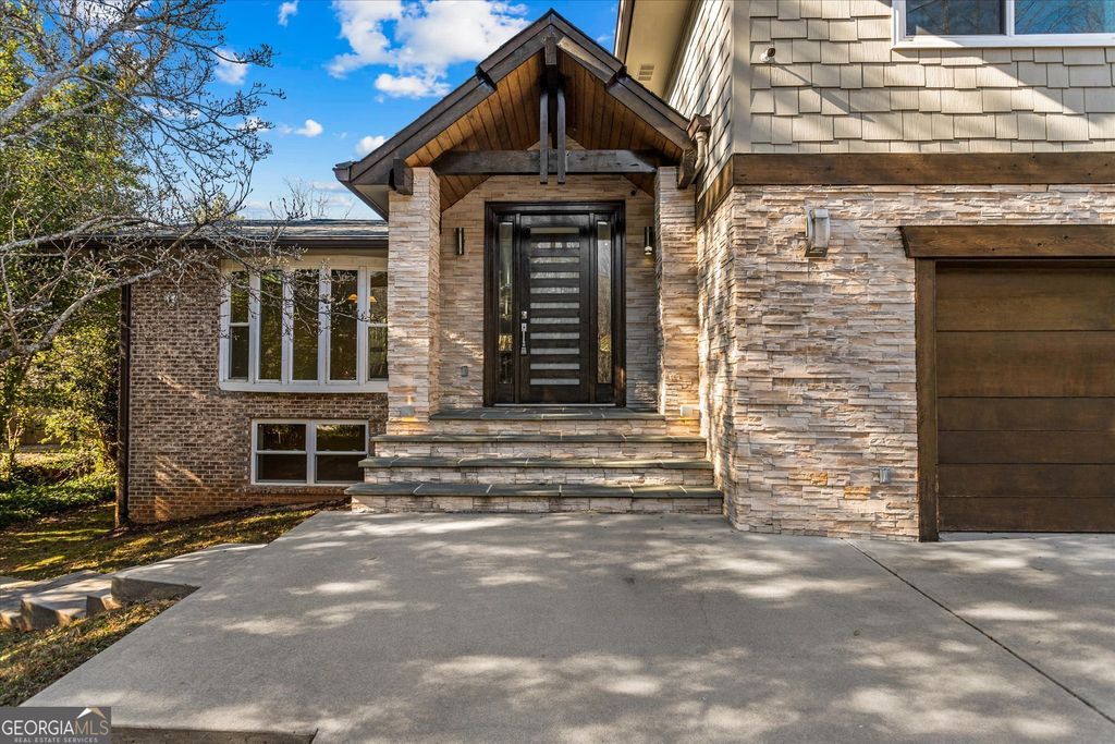 Photo of 2116 Strasburg Court, Atlanta, GA 30338 (MLS # 10687179)