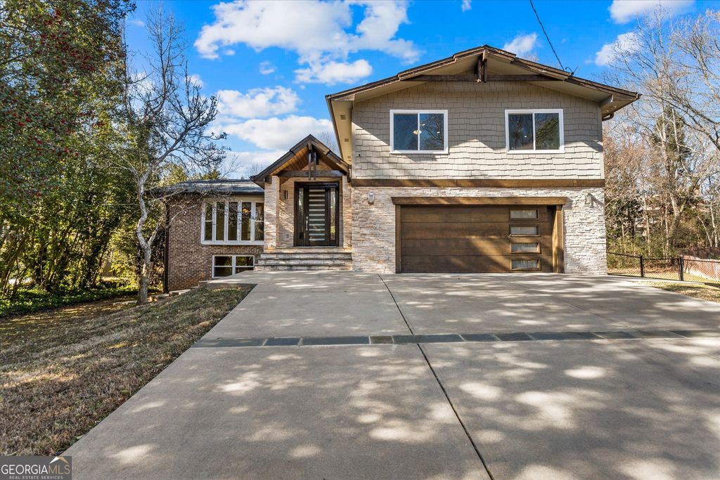 Photo of 2116 Strasburg Court, Atlanta, GA 30338 (MLS # 10687179)