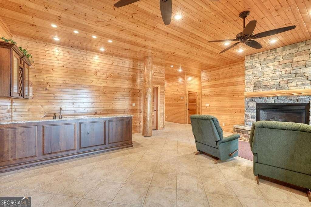 310 Hickory Frk, Blairsville, GA, 30512, USA, 4 Bedrooms Bedrooms, ,6 BathroomsBathrooms,Residential,Pending,310 Hickory Frk,10789732