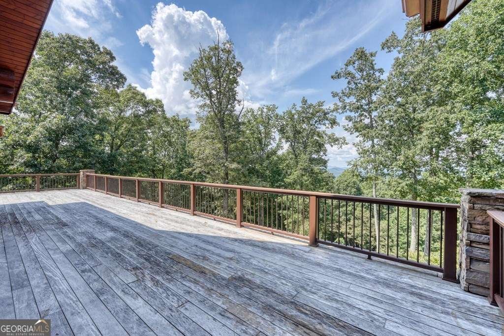 310 Hickory Frk, Blairsville, GA, 30512, USA, 4 Bedrooms Bedrooms, ,6 BathroomsBathrooms,Residential,Pending,310 Hickory Frk,10789732