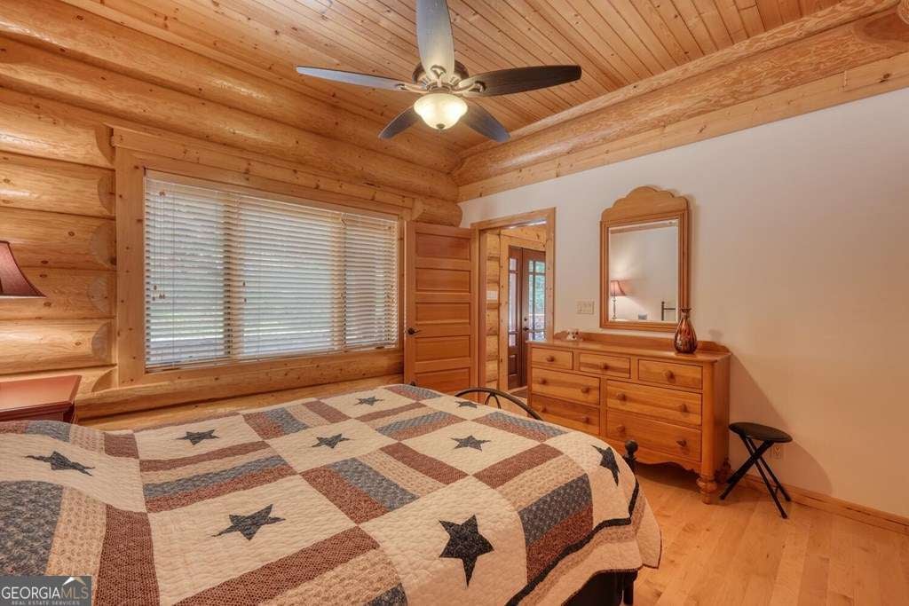 310 Hickory Frk, Blairsville, GA, 30512, USA, 4 Bedrooms Bedrooms, ,6 BathroomsBathrooms,Residential,Pending,310 Hickory Frk,10789732
