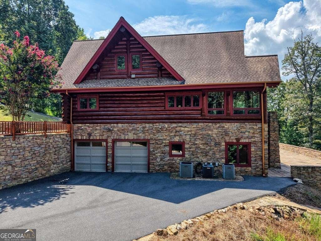 310 Hickory Frk, Blairsville, GA, 30512, USA, 4 Bedrooms Bedrooms, ,6 BathroomsBathrooms,Residential,Pending,310 Hickory Frk,10789732