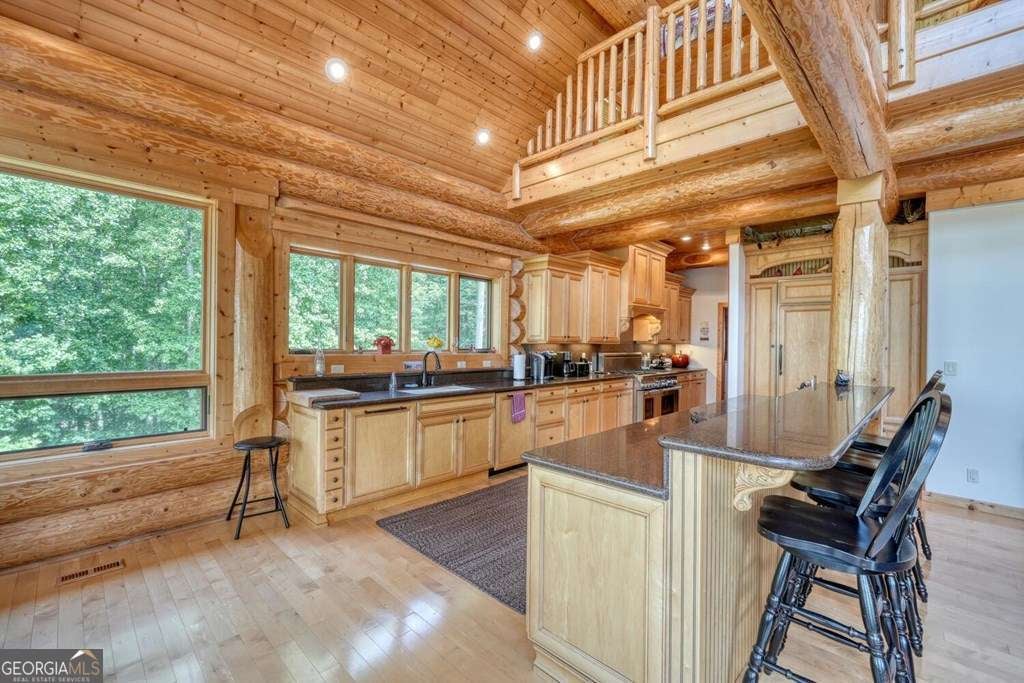 310 Hickory Frk, Blairsville, GA, 30512, USA, 4 Bedrooms Bedrooms, ,6 BathroomsBathrooms,Residential,Pending,310 Hickory Frk,10789732