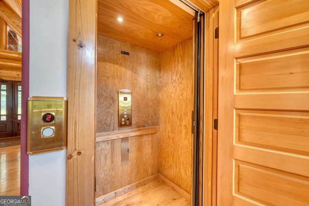 310 Hickory Frk, Blairsville, GA, 30512, USA, 4 Bedrooms Bedrooms, ,6 BathroomsBathrooms,Residential,Pending,310 Hickory Frk,10789732