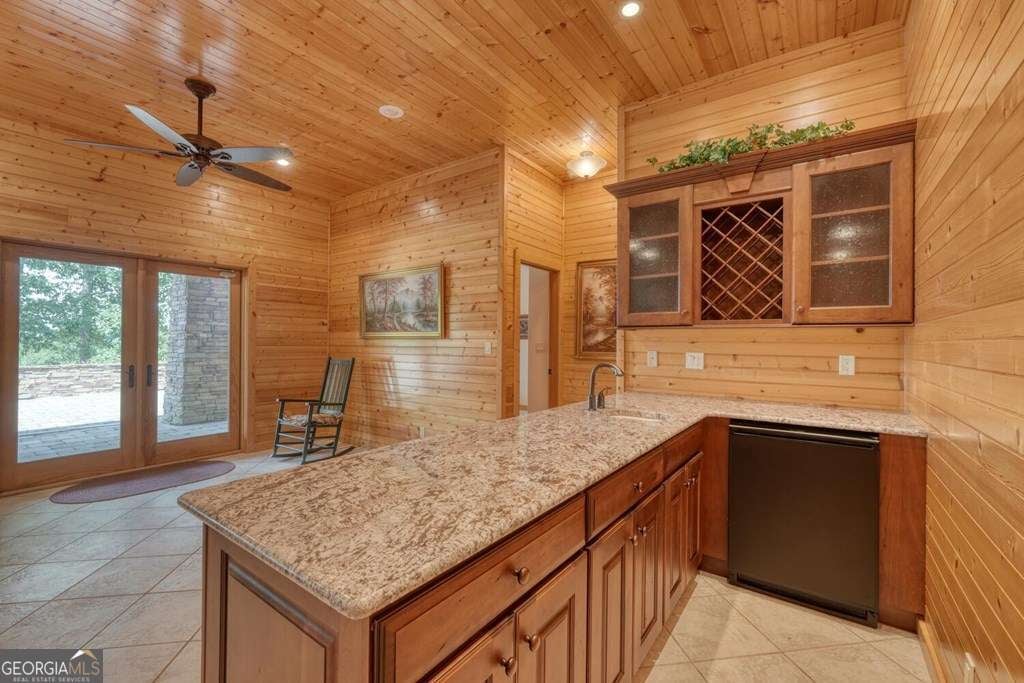 310 Hickory Frk, Blairsville, GA, 30512, USA, 4 Bedrooms Bedrooms, ,6 BathroomsBathrooms,Residential,Pending,310 Hickory Frk,10789732