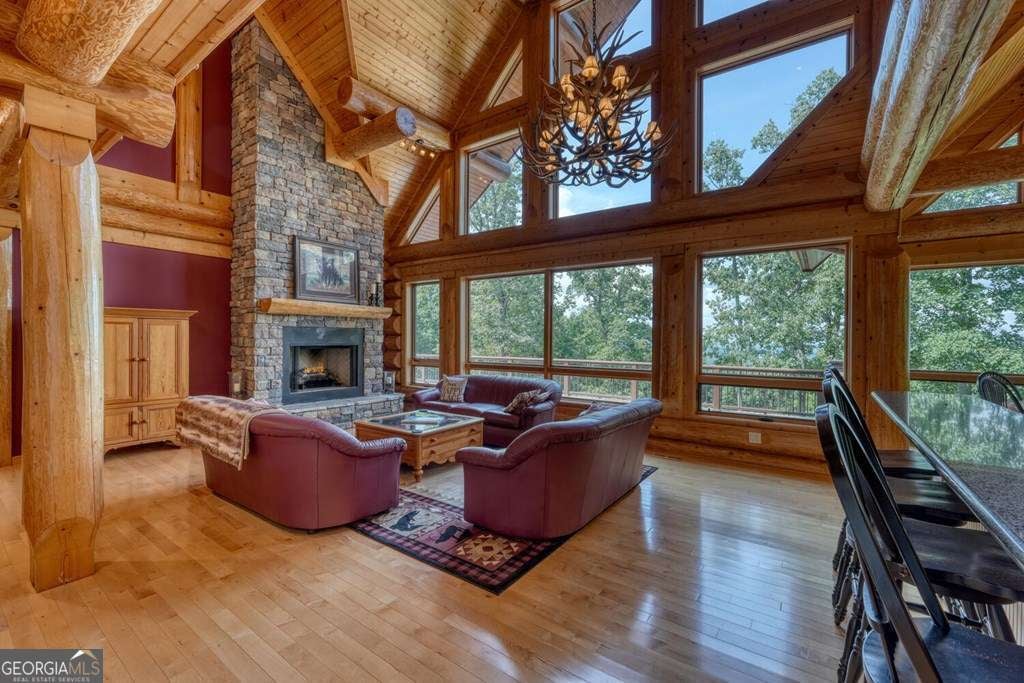 310 Hickory Frk, Blairsville, GA, 30512, USA, 4 Bedrooms Bedrooms, ,6 BathroomsBathrooms,Residential,Pending,310 Hickory Frk,10789732