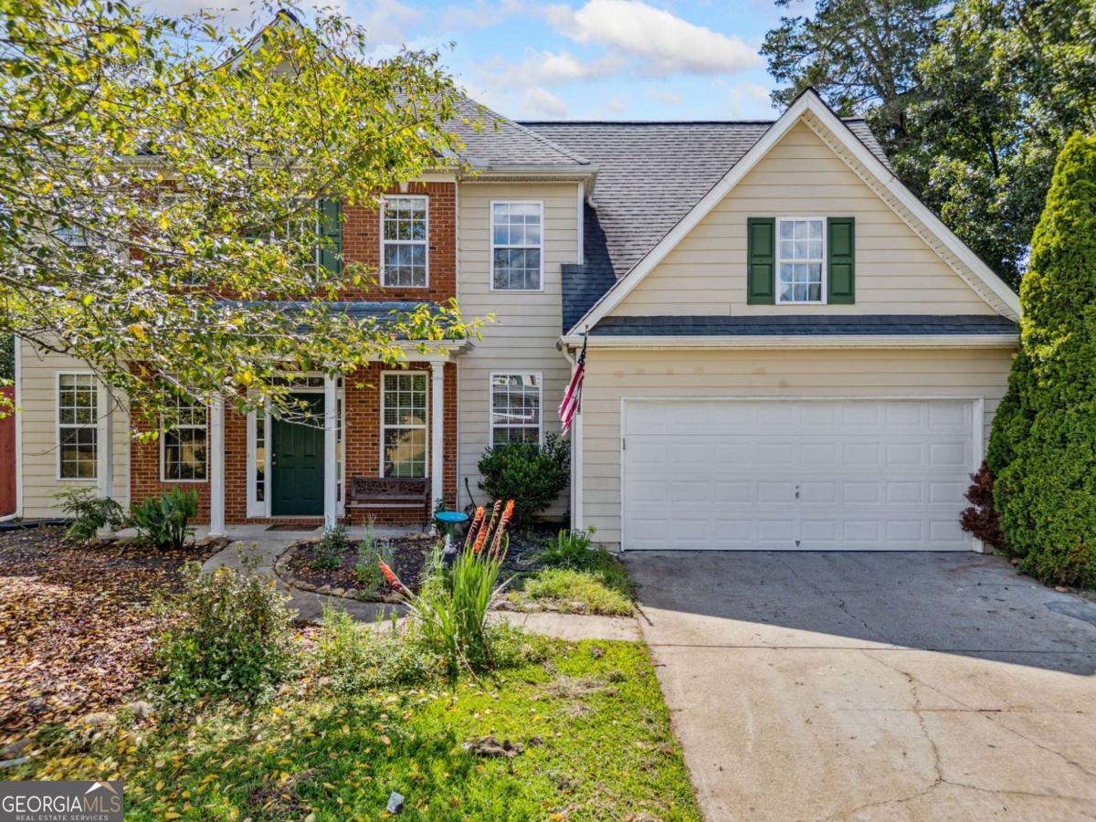 119 Hollytrace LN