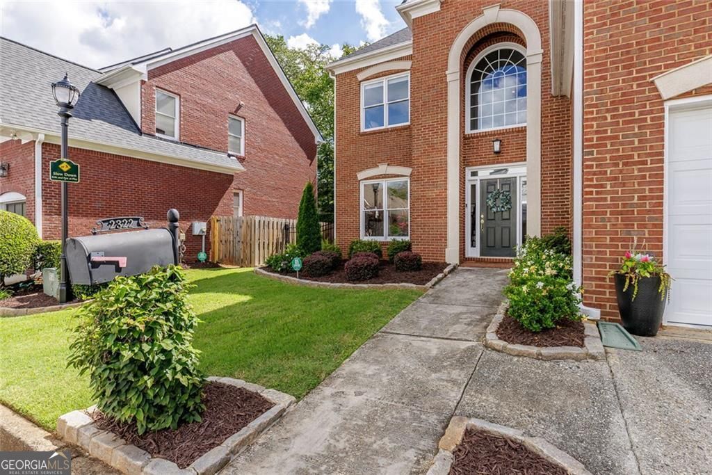 2322 Valley Brook WAY NE