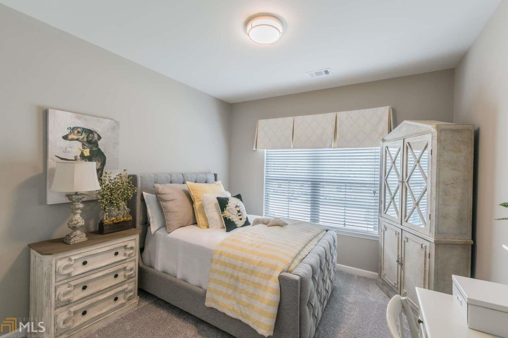 Holly Glen - Residential