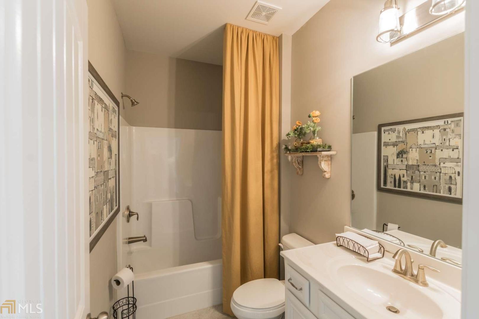 Holly Glen - Residential