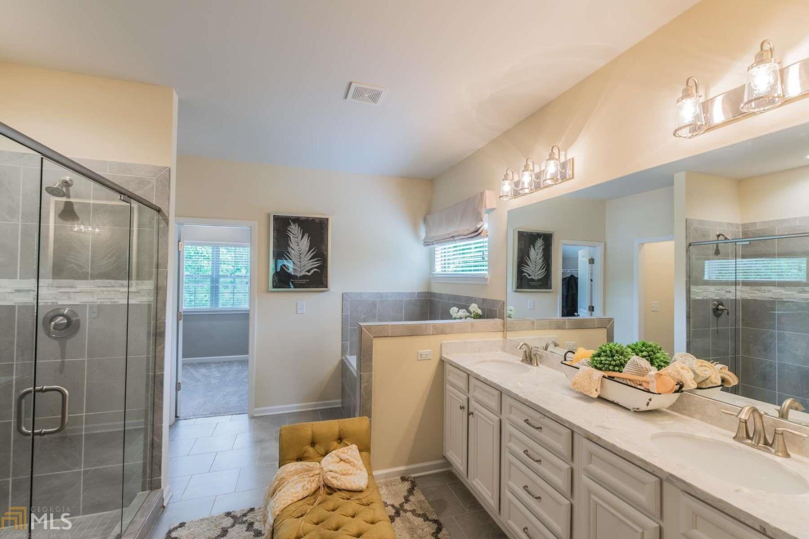 Holly Glen - Residential