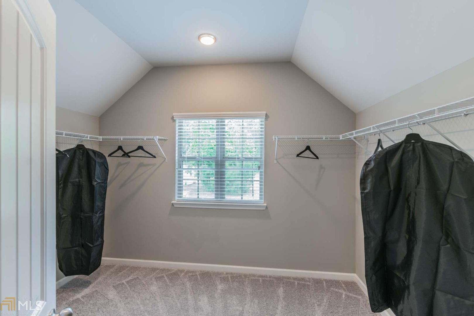 Holly Glen - Residential