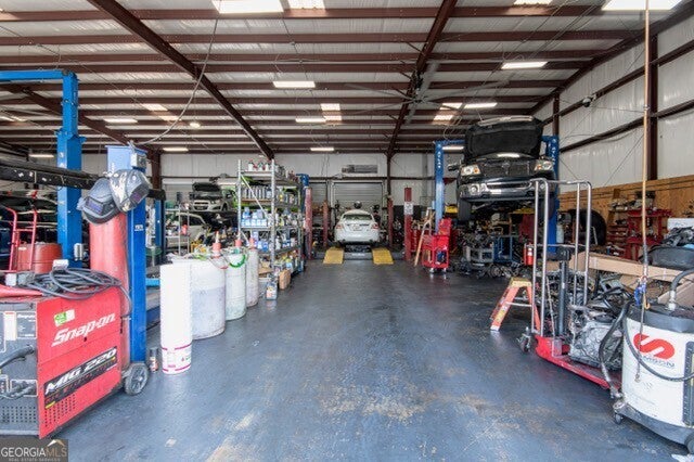 4666 Jonesboro RD