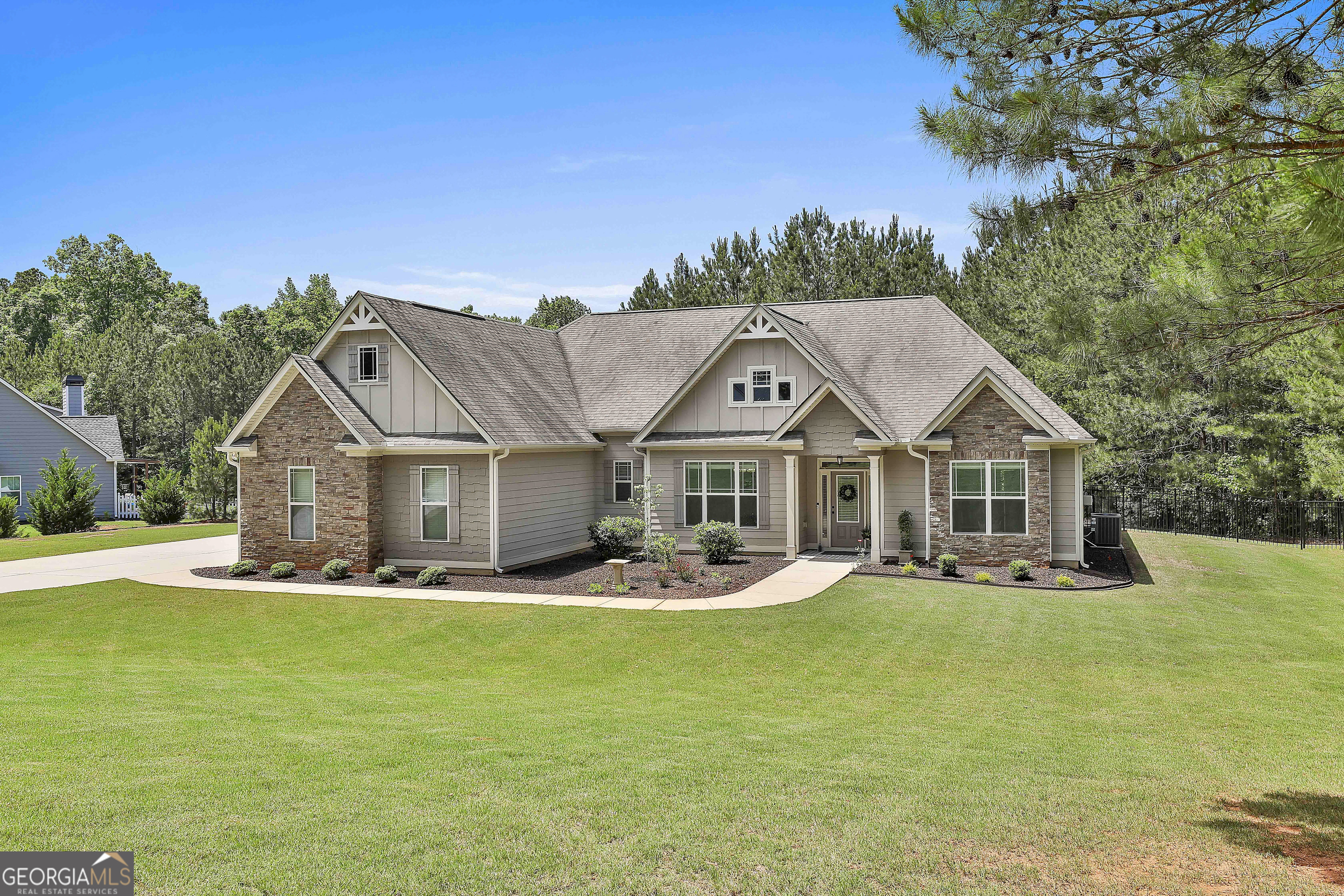 45 Coral Ridge CT