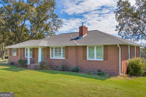 233 Duncan RD Royston GA 30662