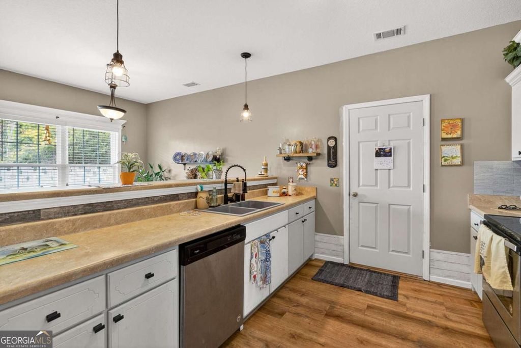 Photo of 1215 Tidal Drive SE, Townsend, GA 31331 (MLS # 10706078)