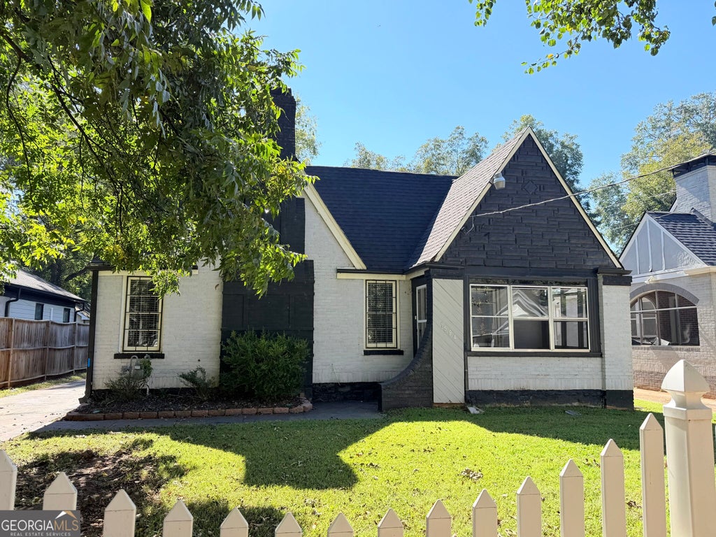 Photo of 1594 Beecher Street SW, Atlanta, GA 30310 (MLS # 10872810)