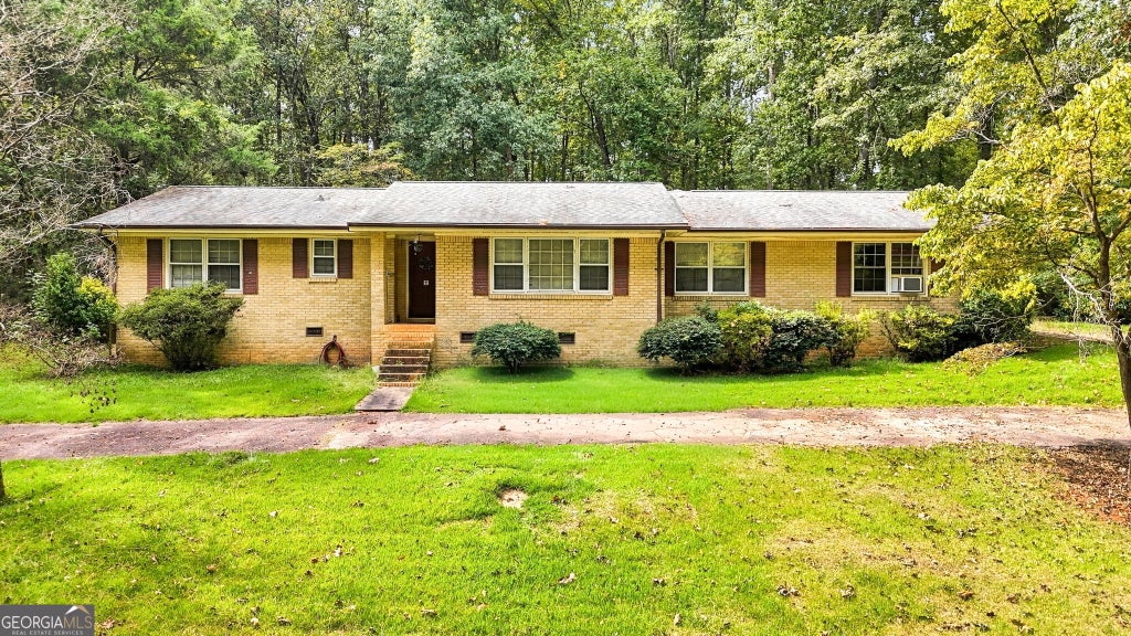 Photo of 188 Fieldstone Lane, Covington, GA 30016 (MLS # 10870795)