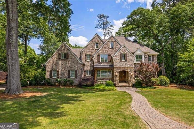 Photo of 2719 Ashford Road NE, Brookhaven, GA 30319 (MLS # 10823284)