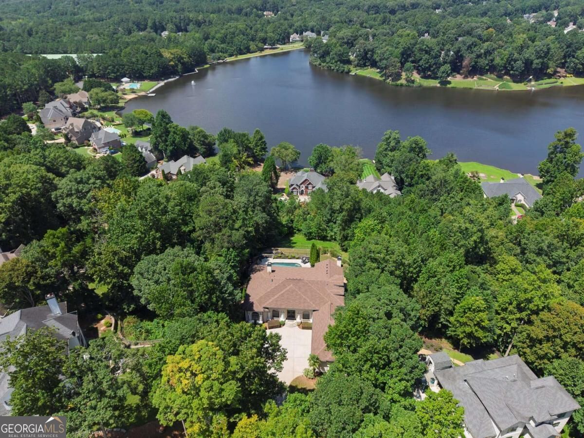 701 Lake Overlook DR